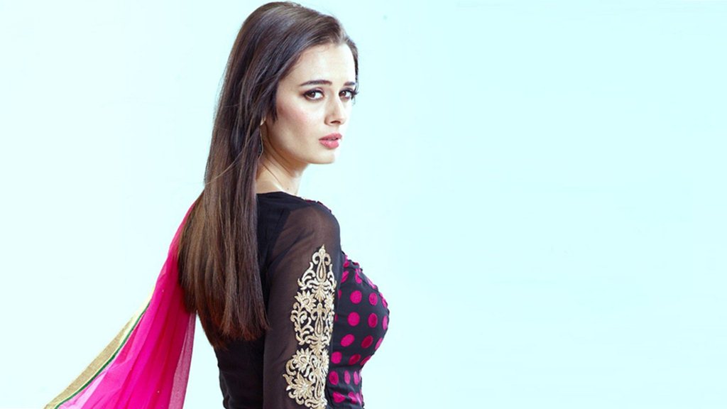 evelyn sharma pics hd wallpaper